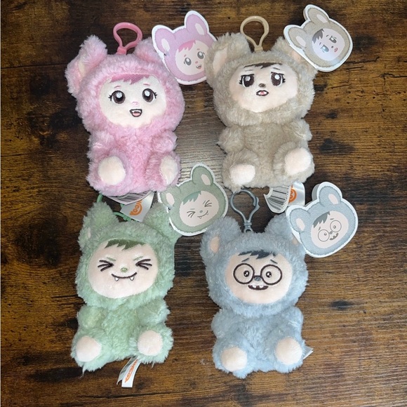 yoonique Other - LaBabies set of 4